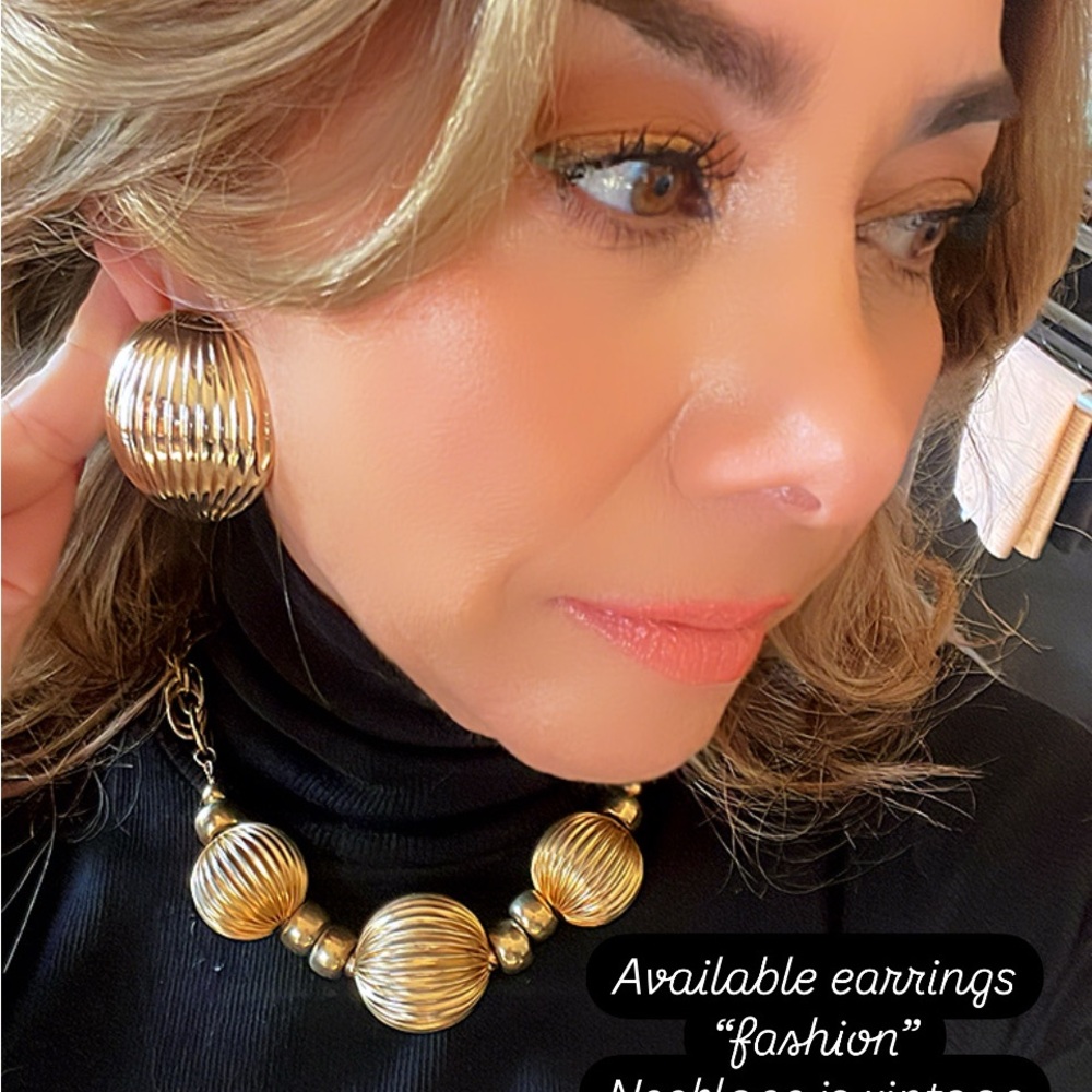 vintage choker necklace earrings are fashion pierced